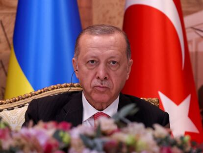 Erdogan, este viernes, durante el acto de firma en Estambul del acuerdo para que se retome la exportación de grano a través del mar Negro.