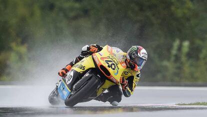 Alex Rins en la carrera de Moto 2 en Rep&uacute;blica Checa, el 21 de agosto.