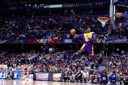 Donqueo de Kobe Bryant en el partido de las Estrellas de la NBA de 2012, el 26 de febrero de 2012, en Amway Center, Orlando, Florida.