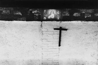 Fotografía del libro 'Las ínsulas extrañas', publicado en 1991.