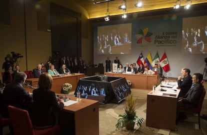 Reuni&oacute;n del consejo de ministros de la Alianza del Pac&iacute;fico en Parcas, Per&uacute;, en julio de 2015.