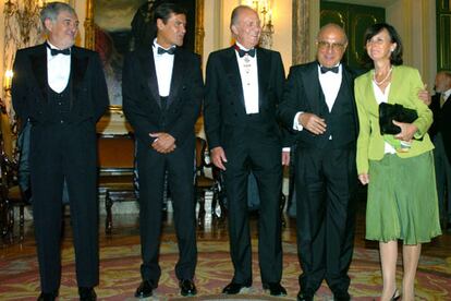 El Rey preside en la sede del Tribunal Supremo el acto solemne de la apertura del año judicial. En la foto, de izquierda a derecha el fiscal general del Estado, Cándido Conde-Pumpido; el ministro de Justicia, Juan Fernando López Aguilar; Don Juan Carlos; el presidente del Supremo, Francisco José Hernando; y la presidenta del Constitucional, María Emilia Casas.