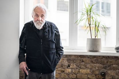 “No hay debate sobre si el mundo se está volviendo loco. Es obvio que está pasando”, asevera Mike Leigh.