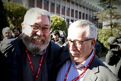 El ex secretario general de UGT, Cándido Méndez, y el secretario general de CC OO, Ignacio Fernández Toxo, a su llegada a la clausura del 42 Congreso Confederal de UGT.