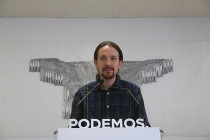 Pablo Iglesias, líder de Podem, ha rebutjat anar a la recepció organitzada pels Reis després de la desfilada militar d'aquest dilluns a Madrid. Ho ha fet després d'una polèmica sobre la recepció de la invitació de la Casa del Rei.