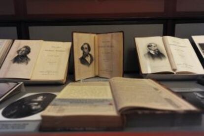 Libros del escritor en el Museo Charles Dickens de Londres.