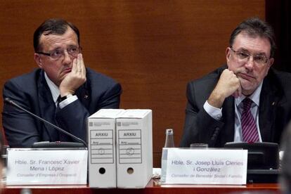 Francesc Xavier Mena (a la izquierda) y Josep Lluís Cleries durante su comparecencia en el Parlament el pasado mes de agosto.