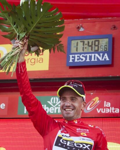 Juanjo Cobo, en el podio de Vitoria.