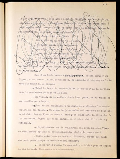 Página con tachones y correcciones de la obra inédita de Vázquez Montalbán.