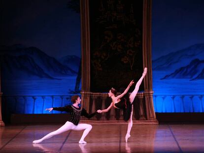 El Lago de los Cisnes del Ballet Nacional Ruso.
