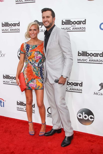 Caroline Boyer y Luke Bryan