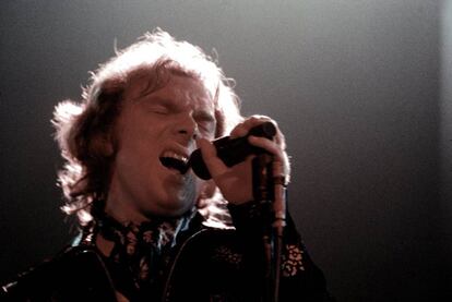 Van Morrison en el concierto de Santa Monica de 1973, California. 