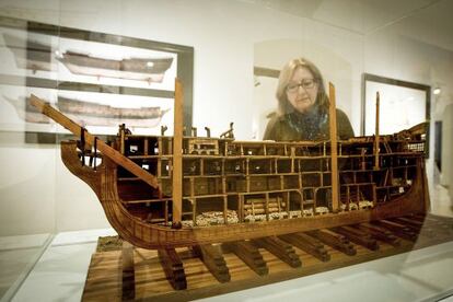 Una de les maquetes dels vaixells de guerra de l'exposició a Sant Feliu de Guíxols.