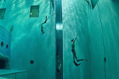 La piscina Y-40, inaugurada en 2014 en Padua (Italia), tiene 42 metros de profundidad, equivalente a la altura de un edificio de 12 plantas.