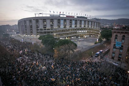 Protesta de Tsunami Democràtic fuera del Camp Nou.