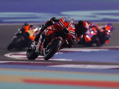 Francesco Bagnaia en acción durante el Gran Premio de Qatar.