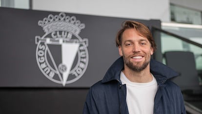 Miguel Pérez 'Michu', director deportivo del Burgos CF, en el estadio de El Plantío.