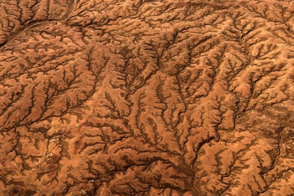 Vista aérea del desierto de Gobi, Mongolia.