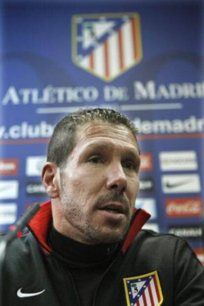 Simeone, durante la rueda de prensa tras el entrenamiento del equipo esta mañana en el Cerro del Espino (Majadahonda)