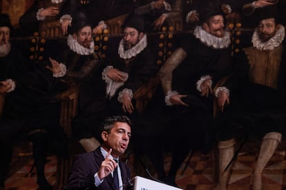 El presidente de la Generalitat Valenciana, Carlos Mazón, firma el primer Pacto del Agua por la Albufera el pasado 8 de abril.