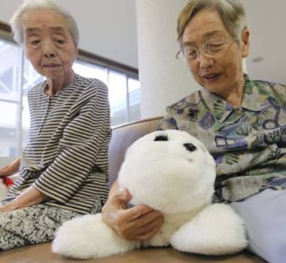 El robot PARO en una residencia de ancianos china.