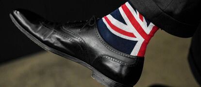 Detalle de los calcetines del europarlamentario británico Nigel Farage en el Parlamento Europeo en Estrasburgo (Francia) hoy.