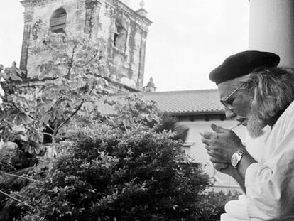 Ernesto Cardenal en León (Nicaragua) en 1979.