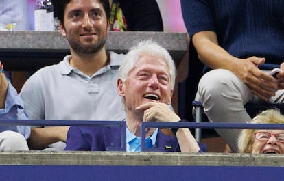 El expresidente de EE UU, Bill Clinton, durante el partido de Serena Williams.