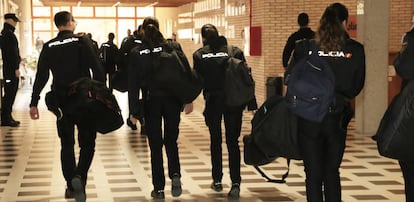 Alumnos en la Escuela Nacional de Policía, lugar de origen del curso online de la C1b3rwall Academy.