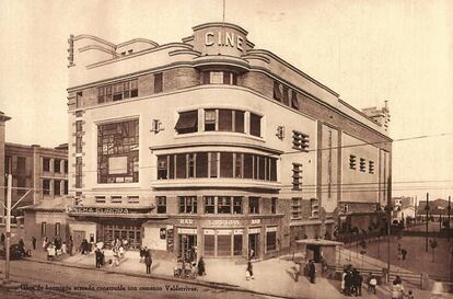 Inauguración del Cinema Europa en una postal de época.
 