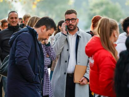 El concejal de Compromís en Valencia Pere Fuset a las puertas de la Ciudad de la Justicia, donde fue absuelto esta semana como responsable de un accidente mortal en 2017 durante el montaje de las gradas para un concierto en los Jardines de Viveros.