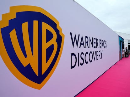 Un cartel con el logo de Warner Bros en el Festival Cannes Lions en Cannes, Francia, en julio pasado.