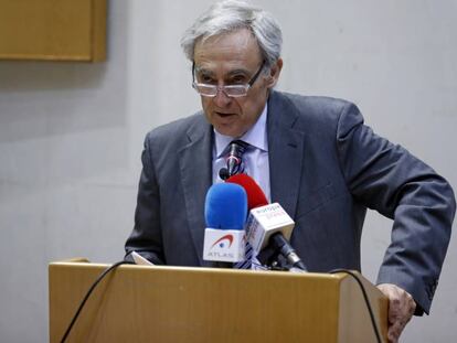 El catedrático de Economía Aplicada de la Universidad Rey Juan Carlos de Madrid y director del Laboratorio de la Fundación Alternativas, Jesús Ruiz-Huerta, interviene en el acto de constitución del Comité de Personas Expertas para la Reforma Fiscal, a 12 de abril de 2021, en Madrid.