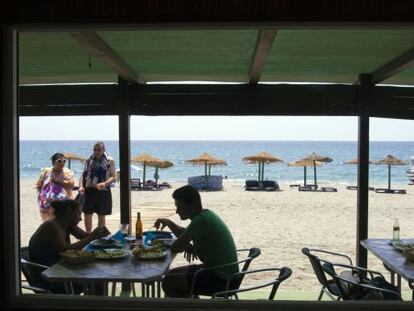 Un baret en una platja del Mediterrani.