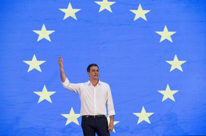 Socialist nominee Pedro Sánchez campaigning ahead of Sunday's elections.