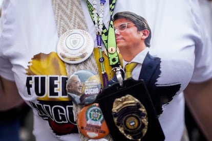 Aunque las autoridades ya detuvieron al joven de 14 años, y a otro ciudadano que le entregó la pistola del crimen poco antes del atentado, aún no es claro quién es el verdadero responsable y cuáles fueron sus motivaciones.