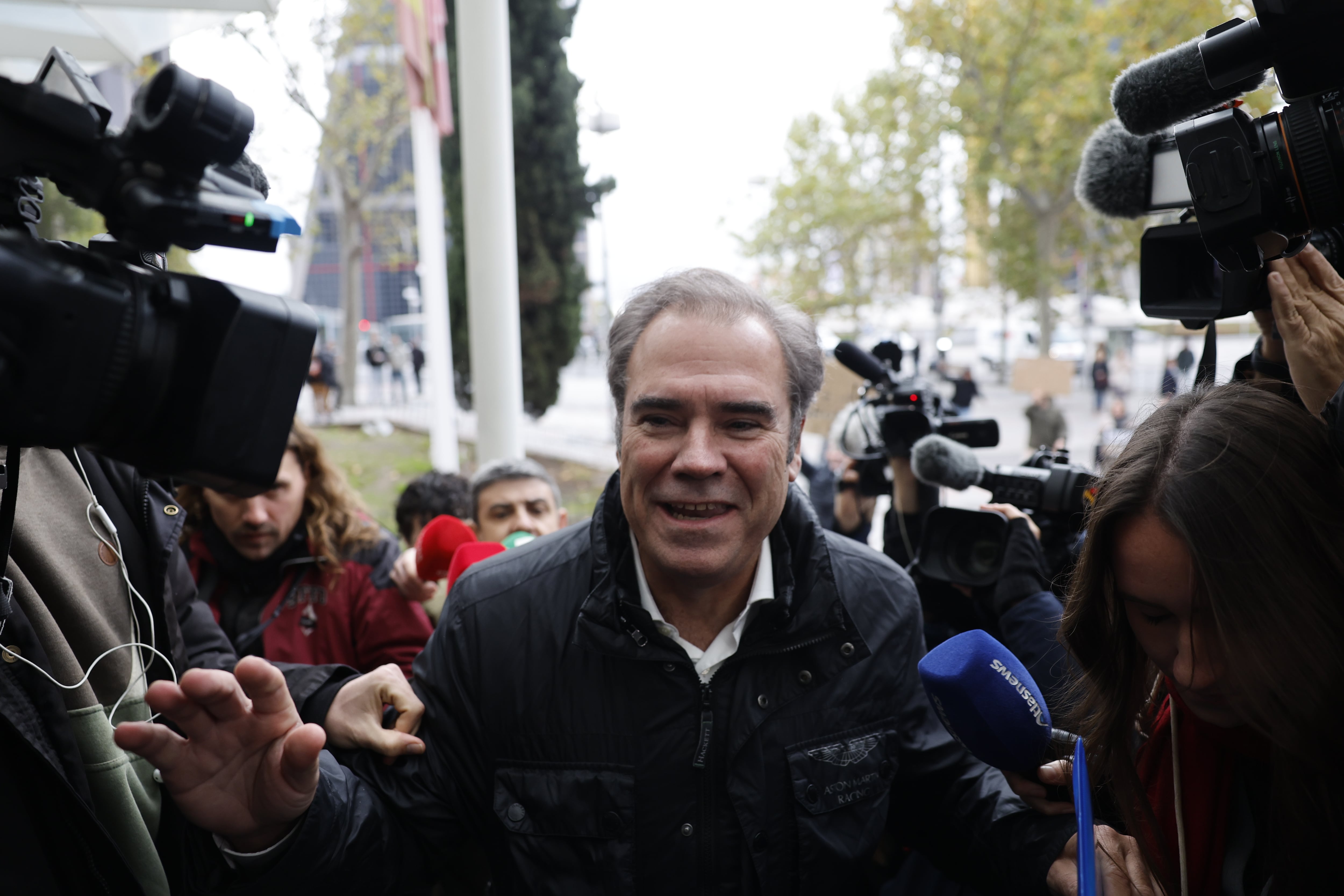El empresario Javier Pérez-Dolset, a su llegada a los juzgados de Plaza de Castilla para declarar por el 'caso Leire Díez, el 17 de noviembre de 2025.