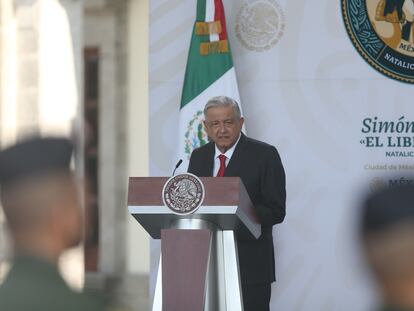 El presidente de México, Andrés Manuel López Obrador, en la celebración del natalicio de Simón Bolívar, en la Ciudad de México.