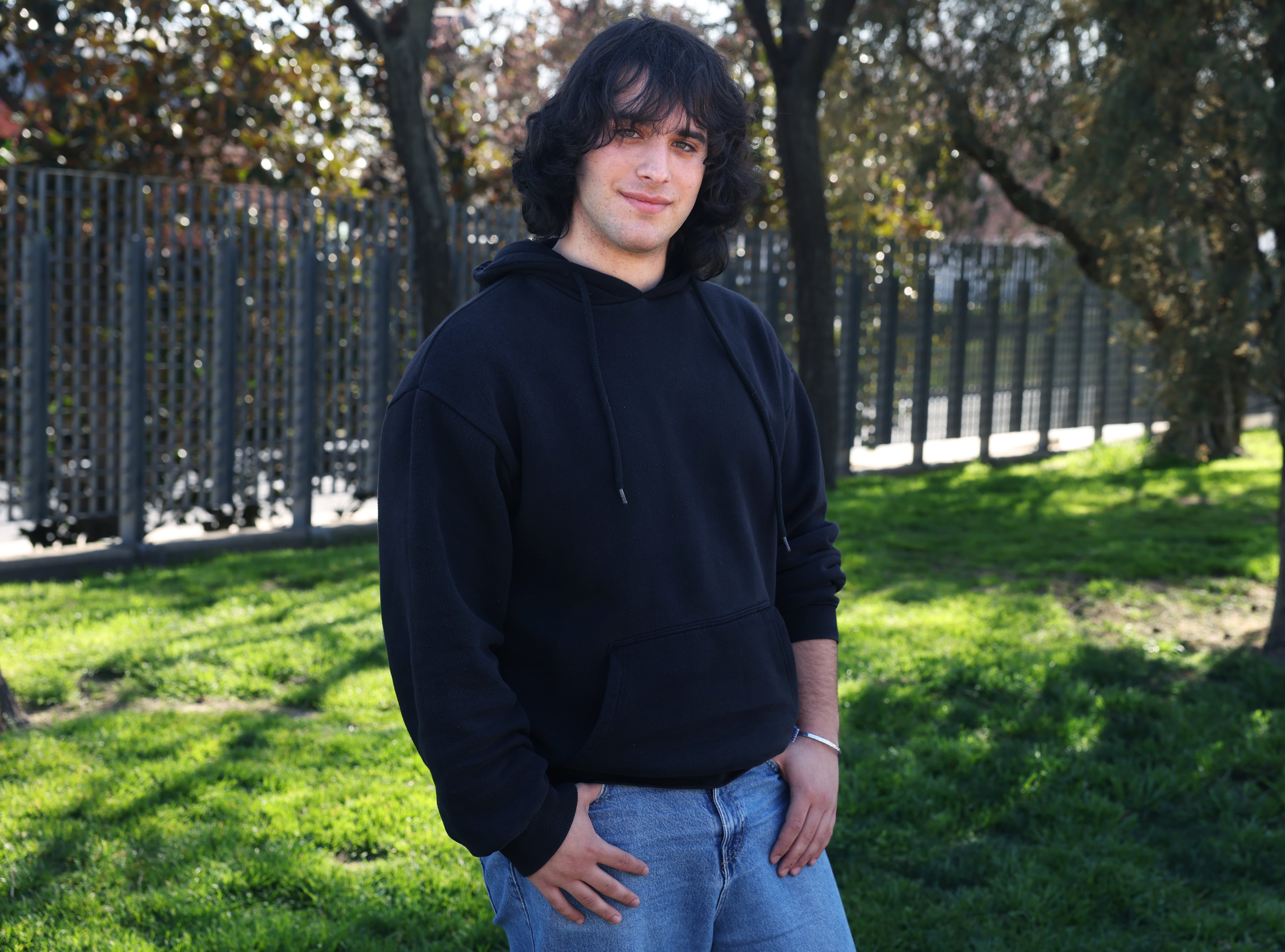 Víctor Gómez, de 19 años, en el Parque Juan Carlos I en Madrid, a finales de febrero. 