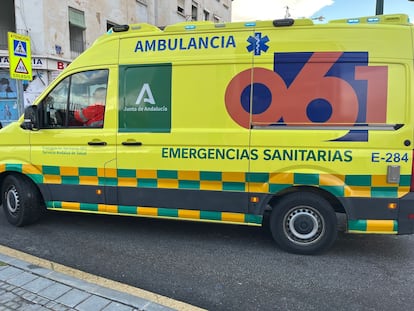Ambulancia de emergencias sanitarias del 061.