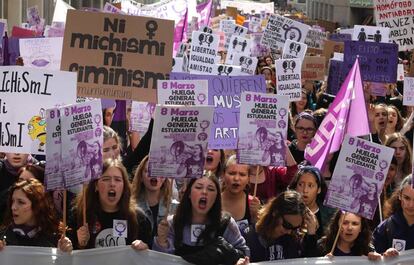 Manifestación de estudiantes, ayer por la mañana en la Puerta del Sol, Madrid.