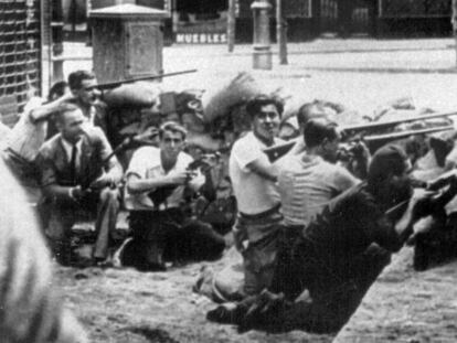 Barricades durant els fets de maig de 1937.