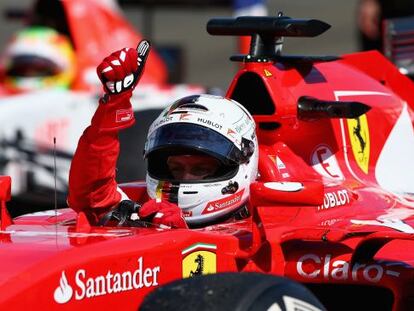 Vettel celebra su victoria en Budapest.