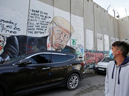 Un mural de Trump en el muro de Cisjordania.