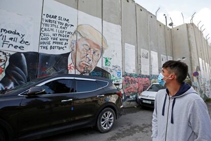 Un mural de Trump en el muro de Cisjordania.