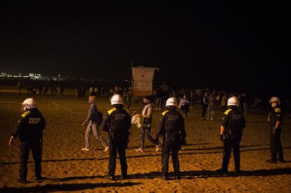 La policia va desallotjar prop de 6.500 persones en 31 espais de Barcelona.