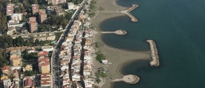 Casas de pescadores y espigones en Pedregalejo y El Palo, en Málaga.