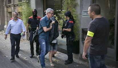 Registro de los Mossos en el Yubari de Barcelona.