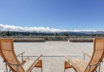 La terraza del parador de Gredos, desde la que se celebran las jornadas de observación de las estrellas por la noche.
