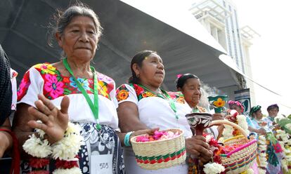 Parteras tradicionales celebran el Día Internacional de la Partera en Ciudad de México, el día 5 de mayo de 2024.